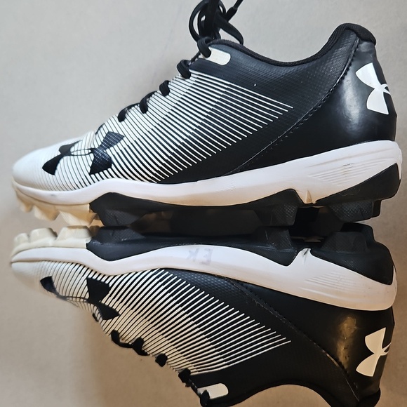 Under Armour Youth Baseball Cleats - Picture 9 of 13